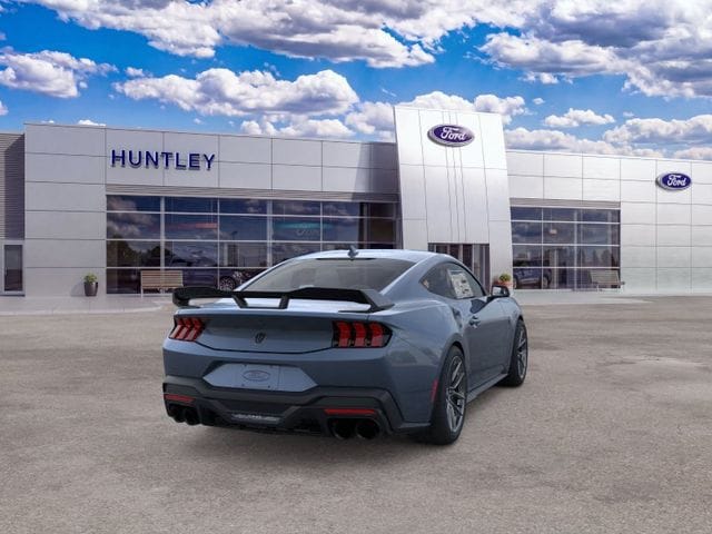 2025 Ford Mustang Dark Horse - Photo 8