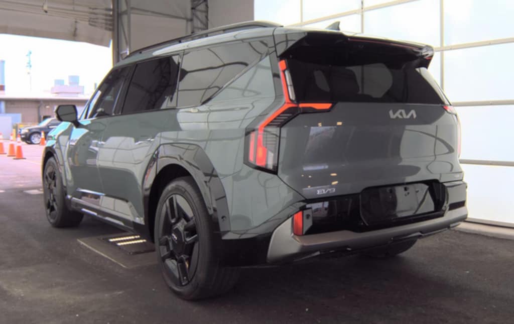 Used 2024 Kia EV9 GT-Line SUV