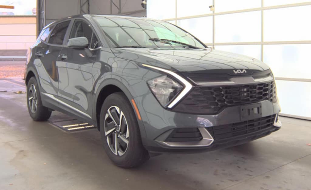 Used 2023 Kia Sportage Hybrid LX SUV