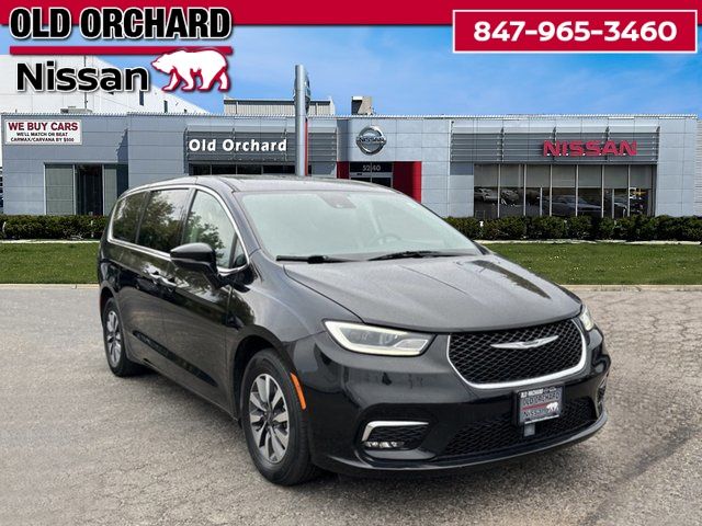 2022 Chrysler Pacifica Hybrid Touring L photo 3