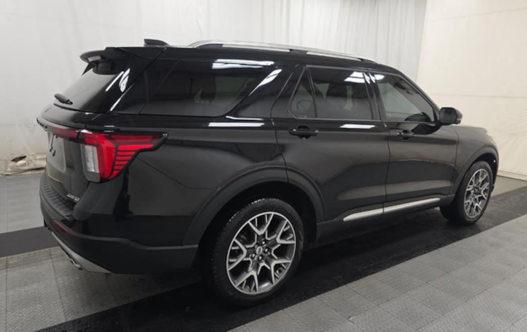 Used 2025 Ford Explorer Platinum SUV