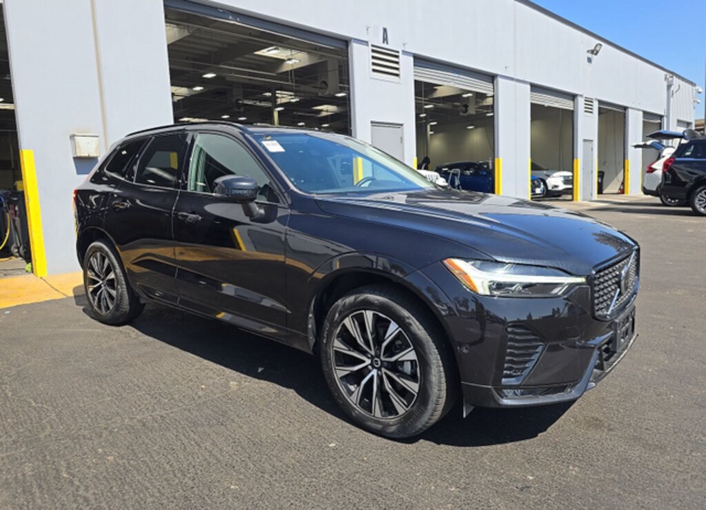 Used 2025 Volvo XC60 B5 Plus SUV