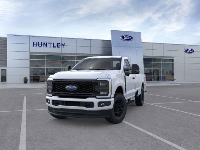 2025 Ford F-350 photo 2
