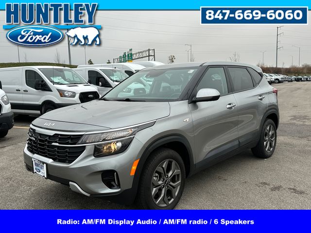 2024 Kia Seltos LX's photo