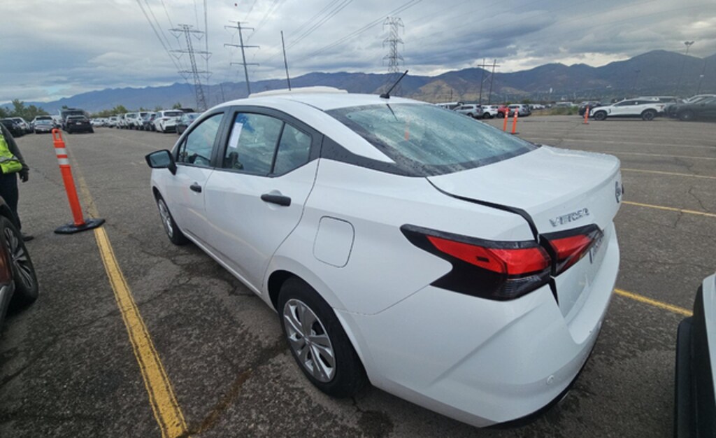 Used 2024 Nissan Versa 1.6 S Sedan