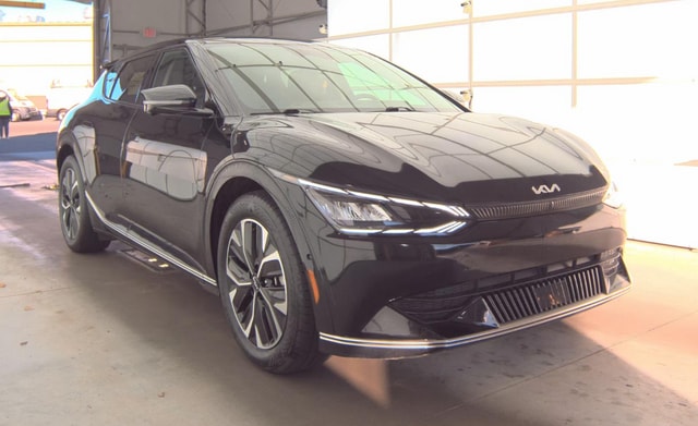 Used 2022 Kia Ev6 Wind with VIN KNDC3DLC4N5077787 for sale in Huntley, IL