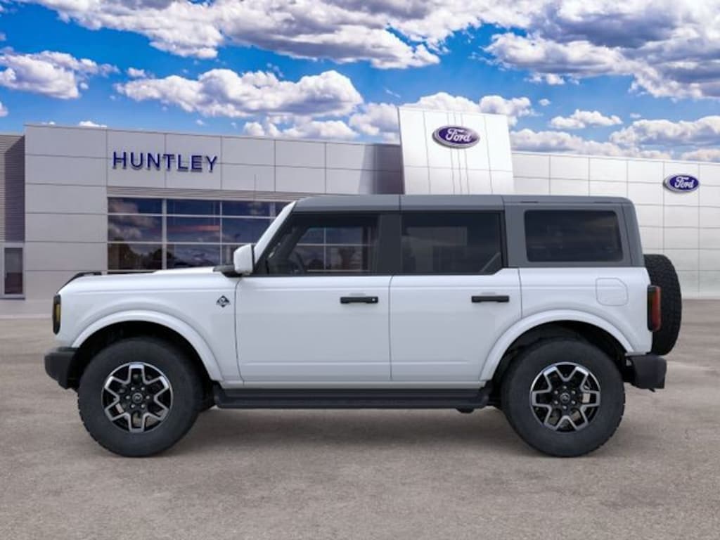 New 2026 Ford Bronco Outer Banks SUV