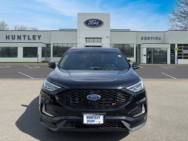 2022 Ford Edge ST photo 2