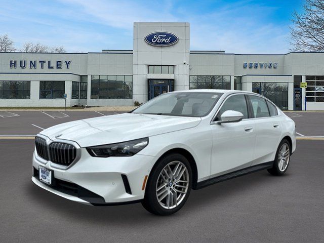 2025 BMW 5 Series 530i xDrive Sedan's photo