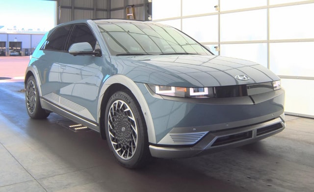 Used 2023 Hyundai IONIQ 5 Limited with VIN KM8KRDAF8PU218565 for sale in Huntley, IL