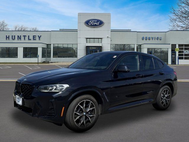 2022 BMW X4 xDrive30i's photo