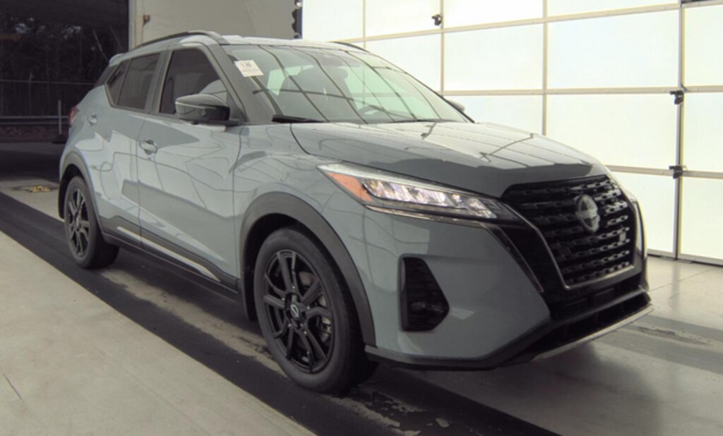 Used 2023 Nissan Kicks SR SUV