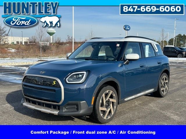 2025 MINI Countryman SE's photo