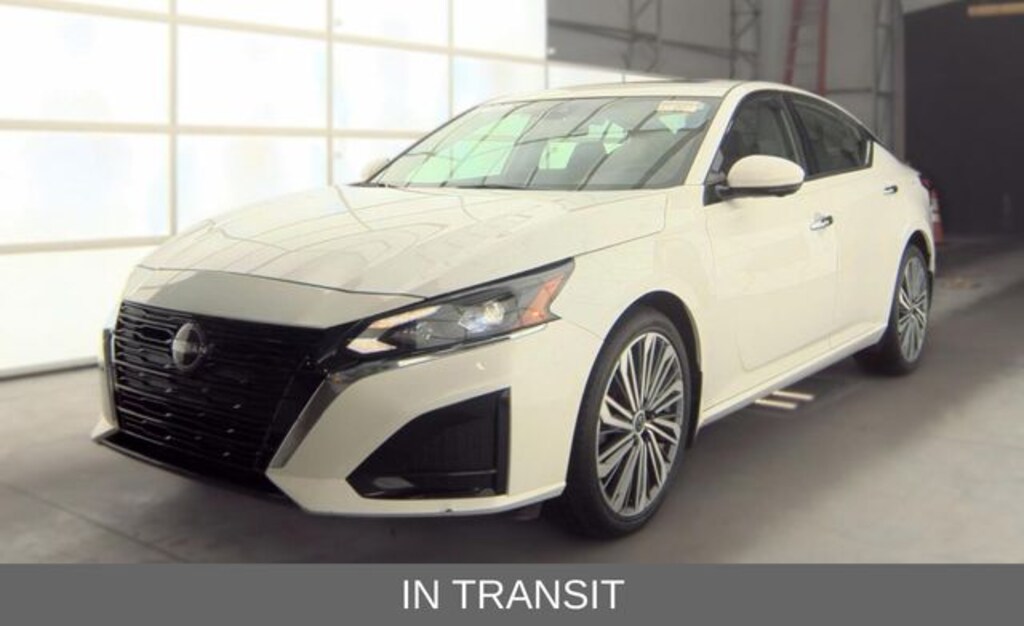 Used 2023 Nissan Altima 2.5 SL Sedan