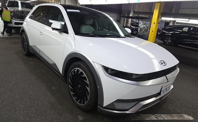 Used 2022 Hyundai IONIQ 5 Limited with VIN KM8KRDAF7NU046977 for sale in Huntley, IL