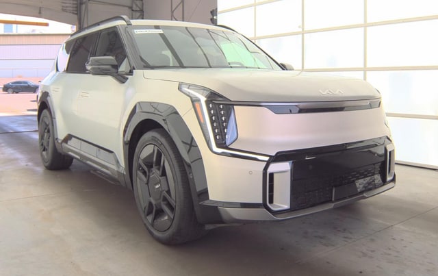 Used 2024 Kia Ev9 GT-Line with VIN KNDAEFS50R6031065 for sale in Huntley, IL