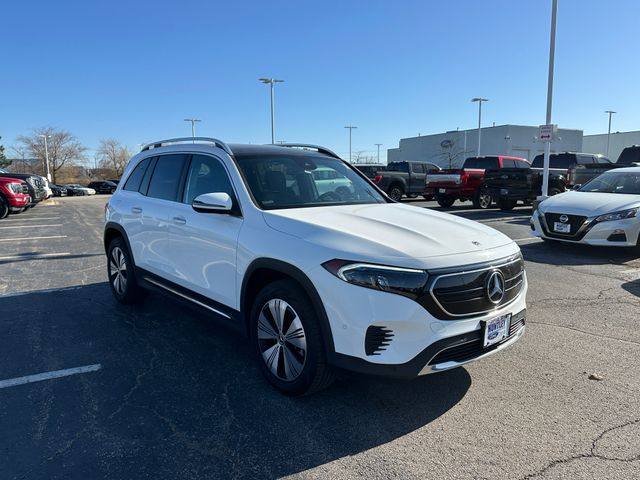 2023 Mercedes Benz EQB 300 4MATIC photo 2