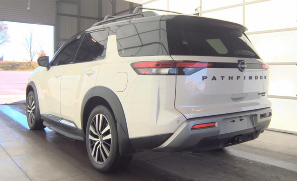 Used 2023 Nissan Pathfinder Platinum SUV
