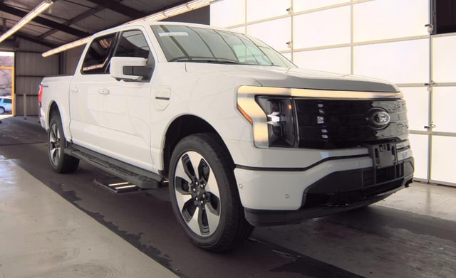 Used 2023 Ford F-150 Lightning Platinum with VIN 1FT6W1EVXPWG01264 for sale in Huntley, IL