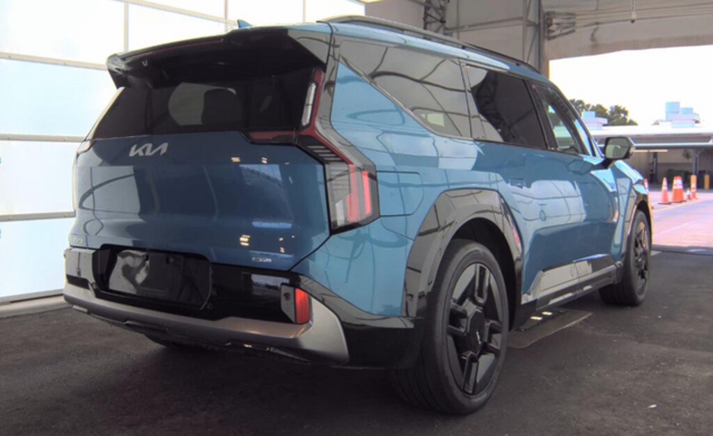 Used 2024 Kia EV9 GT-Line SUV