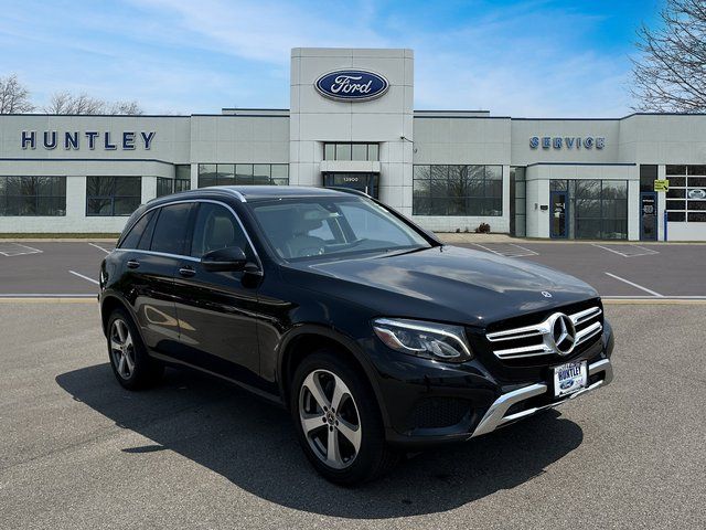 2019 Mercedes Benz GLC 300 photo 3