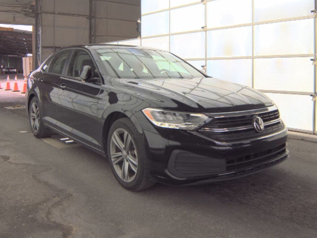 Used 2024 Volkswagen Jetta 1.5T SE Sedan