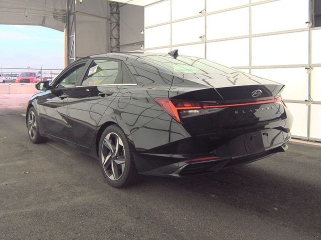 Used 2022 Hyundai Elantra SEL Sedan