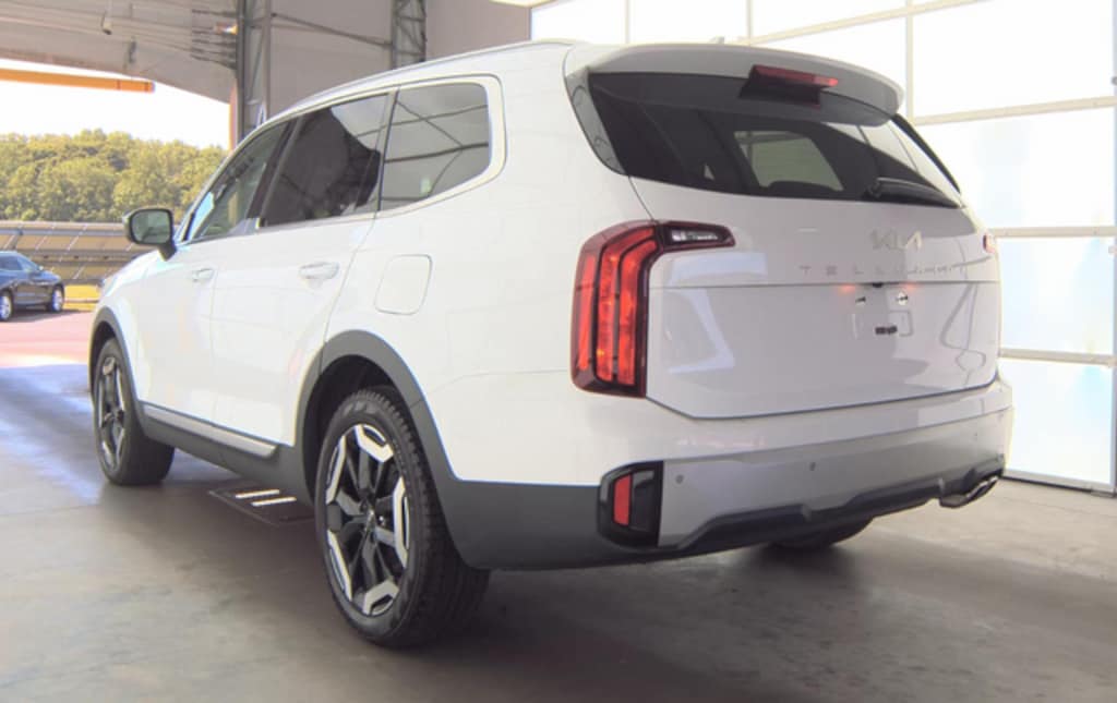 Used 2024 Kia Telluride S SUV