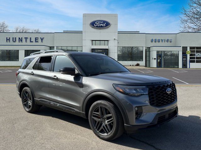 2025 Ford Explorer ST-Line photo 3