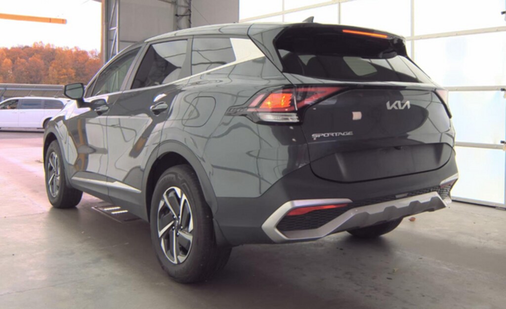 Used 2023 Kia Sportage Hybrid LX SUV