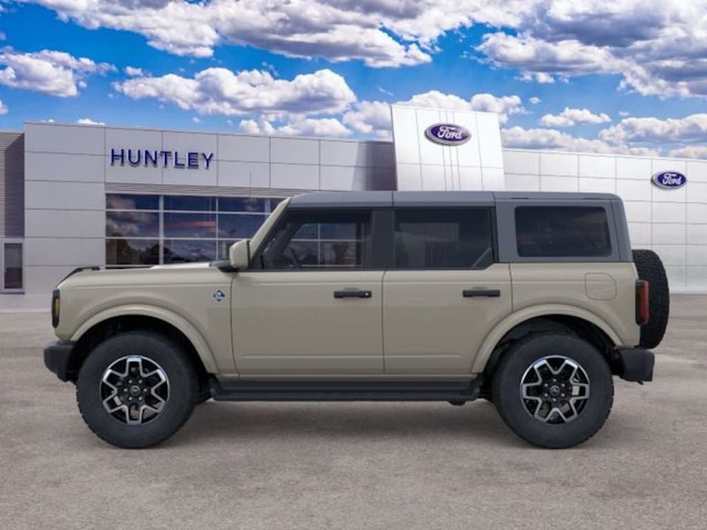 New 2026 Ford Bronco Outer Banks SUV