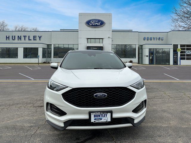 2022 Ford Edge ST photo 2