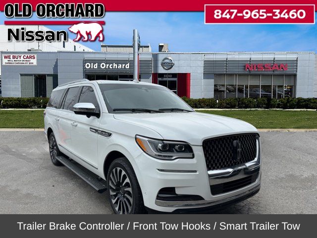 2022 Lincoln Navigator Black Label photo 3