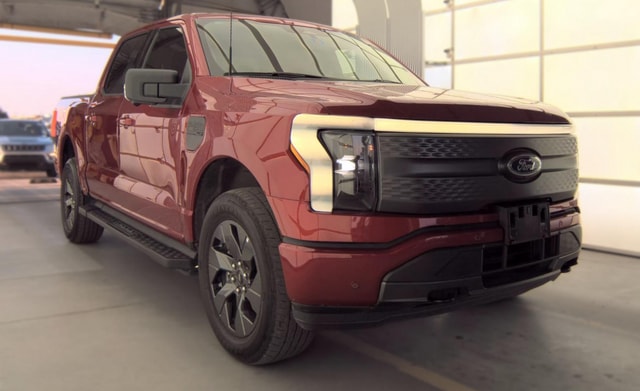 Used 2023 Ford F-150 Lightning XLT with VIN 1FTVW1EL6PWG18301 for sale in Huntley, IL