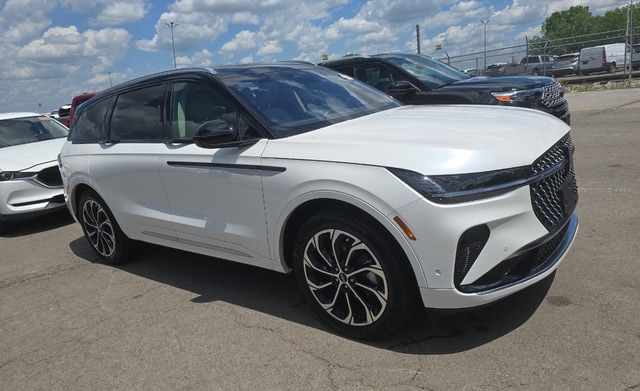 Used 2024 Lincoln Nautilus Reserve with VIN 5LMPJ8K45RJ795086 for sale in Huntley, IL