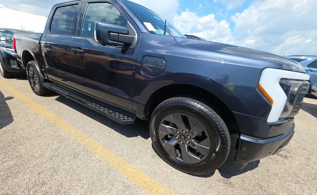 Used 2022 Ford F-150 Lightning Lariat with VIN 1FT6W1EV8NWG08193 for sale in Huntley, IL