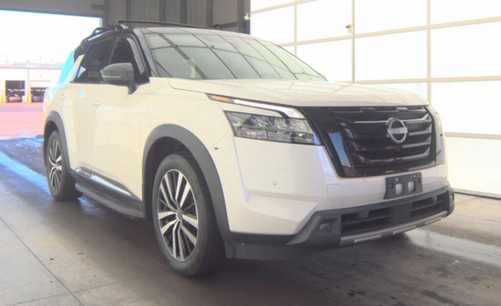 Used 2023 Nissan Pathfinder Platinum SUV