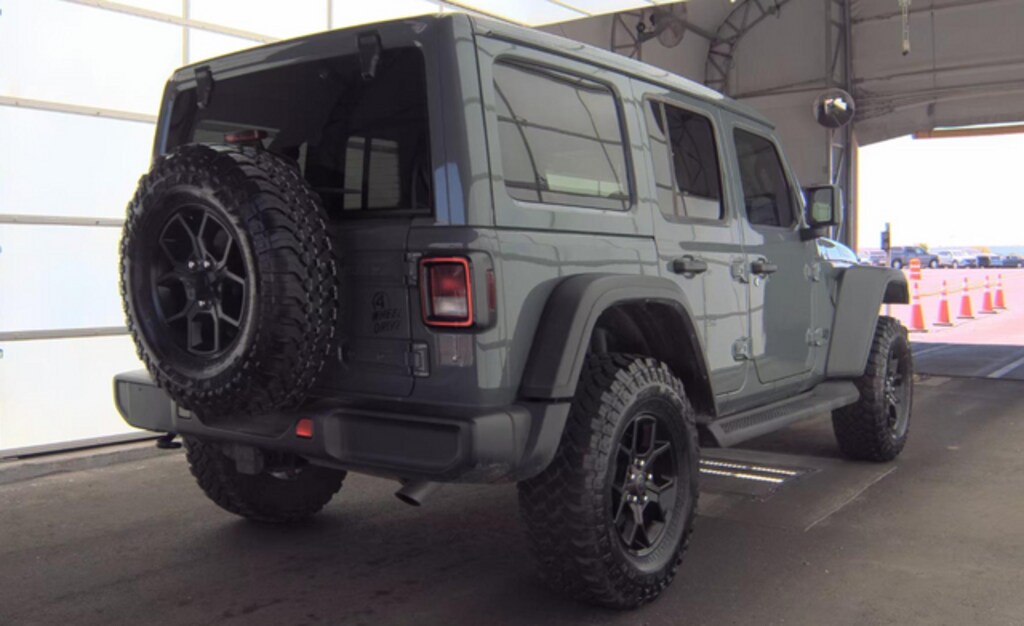 Used 2025 Jeep Wrangler Willys SUV