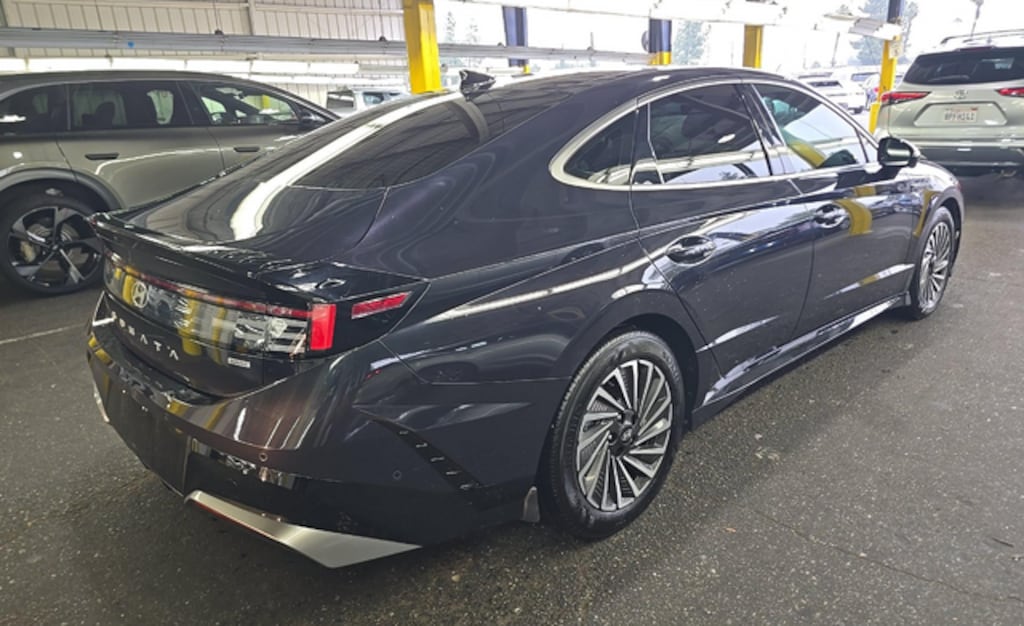 Used 2024 Hyundai Sonata Hybrid Limited Sedan