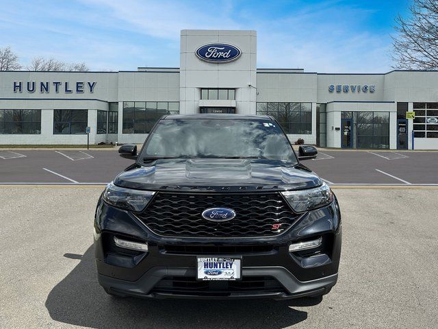 2021 Ford Explorer ST photo 2