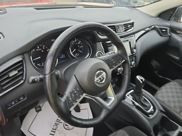 2022 Nissan Rogue Sport SV photo 2