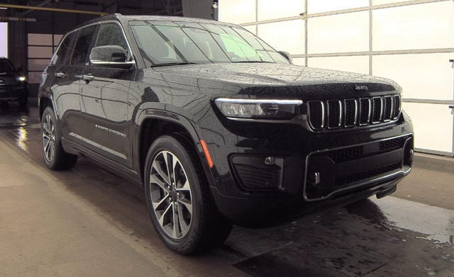 Used 2022 Jeep Grand Cherokee Overland with VIN 1C4RJHDG0N8547496 for sale in Huntley, IL