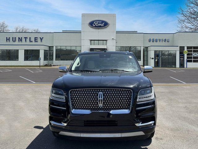 2021 Lincoln Navigator Black Label photo 2
