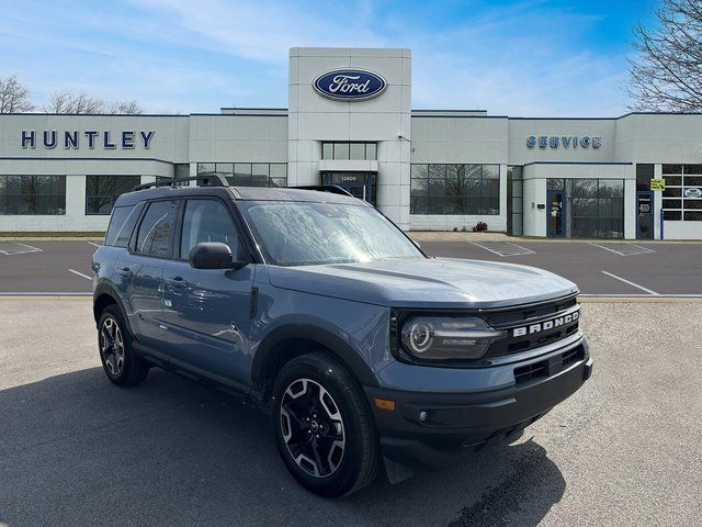 2024 Ford Bronco Sport Outer Banks photo 3