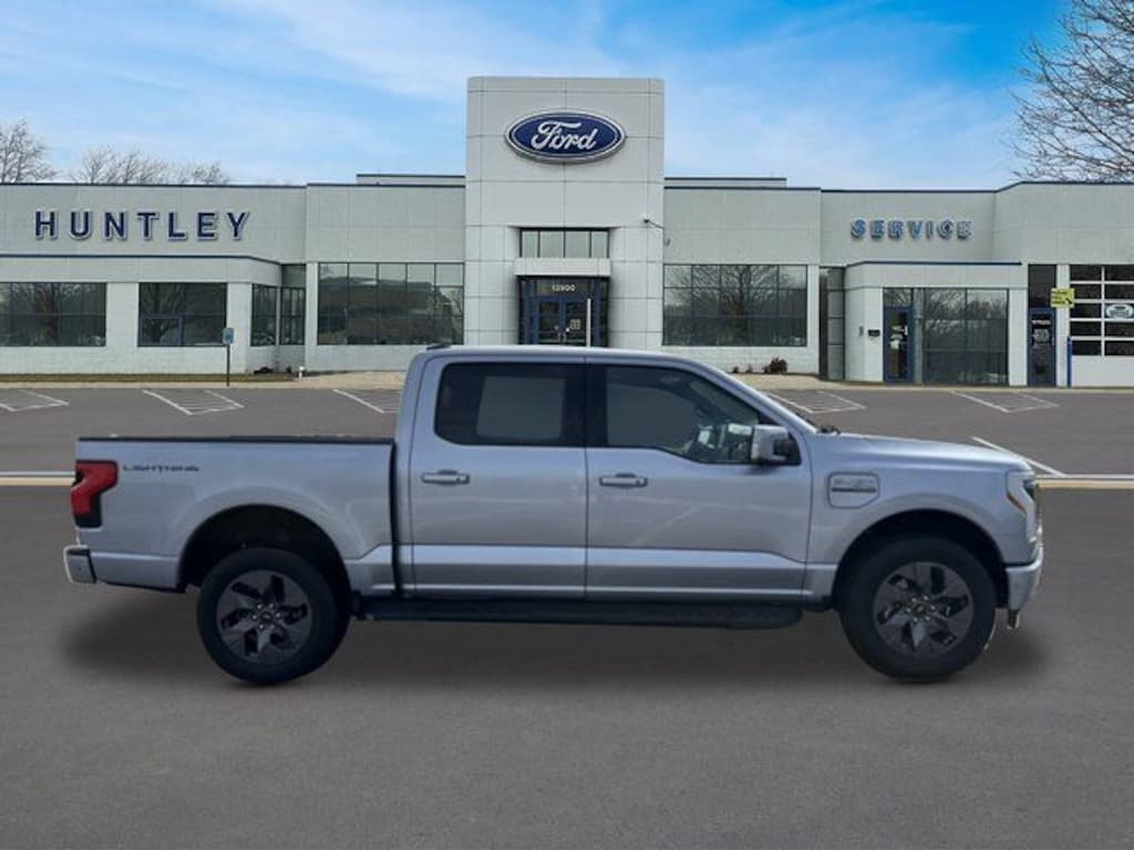 Used 2022 Ford F-150 Lightning Lariat Truck