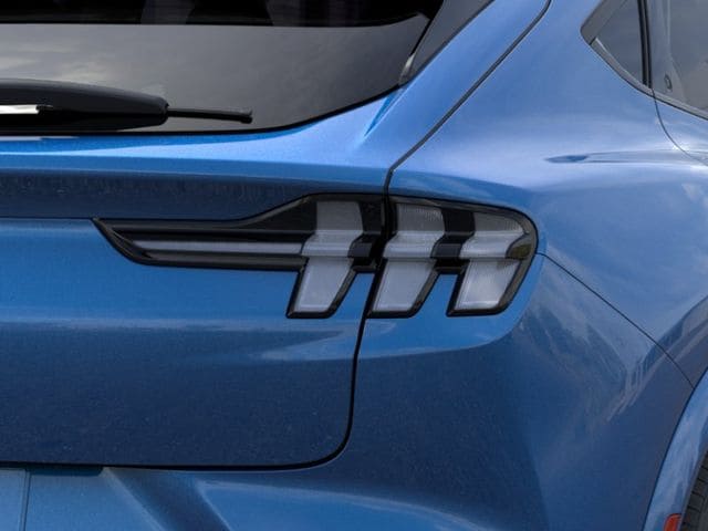 2025 Ford Mustang Mach-E GT - Photo 22