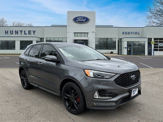2022 Ford Edge ST photo 3