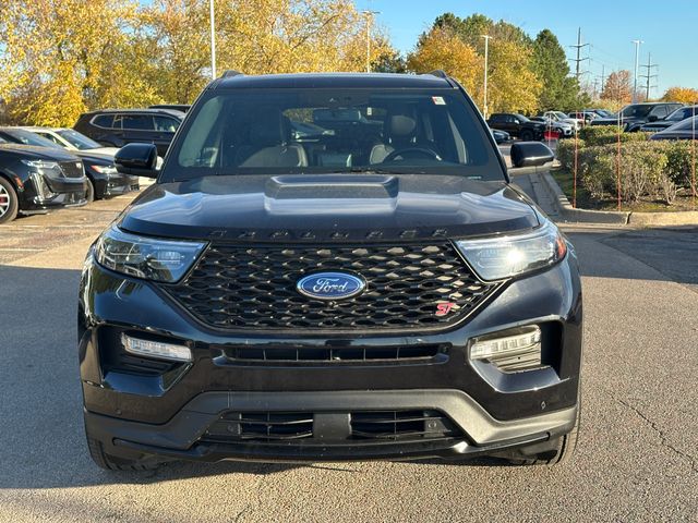 2022 Ford Explorer ST photo 2