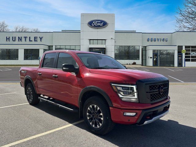 2024 Nissan Titan PRO-4X photo 2
