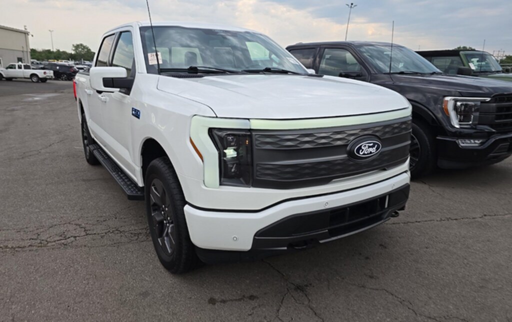 Used 2024 Ford F-150 Lightning Lariat Truck